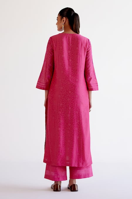 Shop Devnaagri Fuchsia , Chanderi, Organza Embroidery Split V-neck Pink Kurta Set at Aza Fashions Shop_Devnaagri_Fuchsia , Chanderi, Organza Embroidery Split V-neck Pink Kurta Set _at_Aza_Fashions