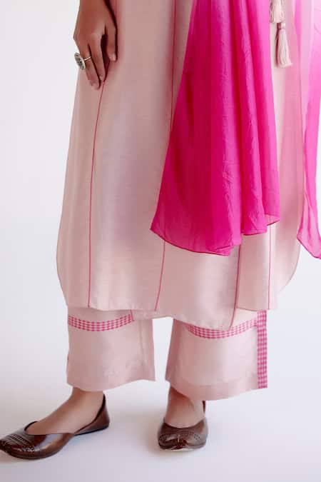 Shop_Devnaagri_Blush Tussar, Silk V-neck Pink Kurta Set With Dupatta _Online_at_Aza_Fashions