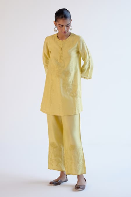 Buy Devnaagri Yellow Silk, Chanderi Embroidery Round Neck Lemon Kurta Set Online at Aza Fashions Buy_Devnaagri_Yellow Silk, Chanderi Embroidery Round Neck Lemon Kurta Set _Online_at_Aza_Fashions