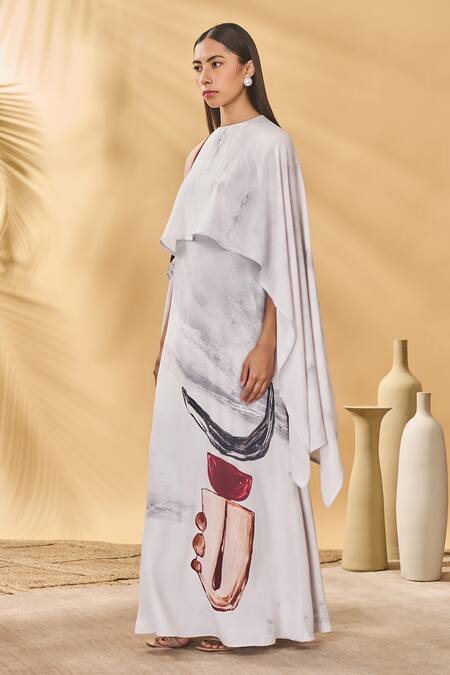 Buy_Masaba_White Crepe, Silk Round Neck Moon And Mist Cape Kaftan _Online_at_Aza_Fashions
