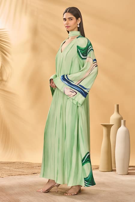 Buy_Masaba_Ivory Crepe V-neck Ivy Horizon Reversible Kaftan _Online_at_Aza_Fashions