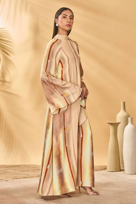 Masaba_Beige Crepe, Silk V-neck Rustic Strokes Reversible Kaftan _at_Aza_Fashions