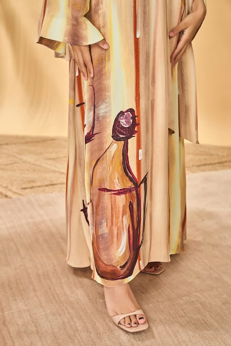 Buy_Masaba_Beige Crepe, Silk V-neck Rustic Strokes Reversible Kaftan 