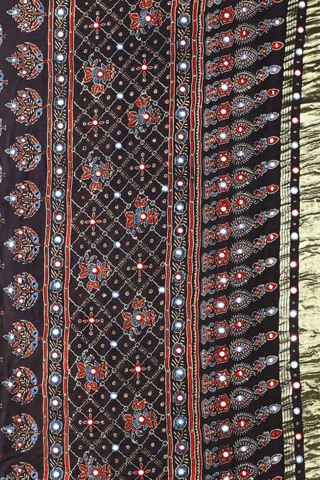 Sheeshakari_Black Silk Embroidery Printed Saree With Blouse _at_Aza_Fashions