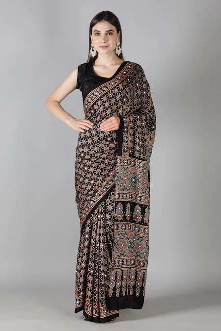 Sheeshakari Black Silk Beads Printed Saree With Blouse Piece 