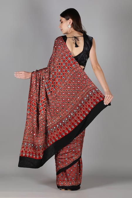 Sheeshakari Black Printed Silk Saree with Blouse 