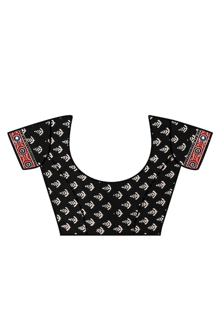 Sheeshakari_Red Silk Printed Saree With Blouse _Online_at_Aza_Fashions