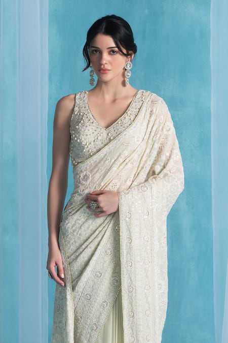 Shop_Lashkaraa_Green Georgette Sequins, Embroidery V-neck Soft Designer Saree Set _Online_at_Aza_Fashions