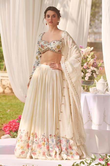 LASHKARAA Ivory Silk Embroidery Scoop Neck Floral Classic Lehenga Set 