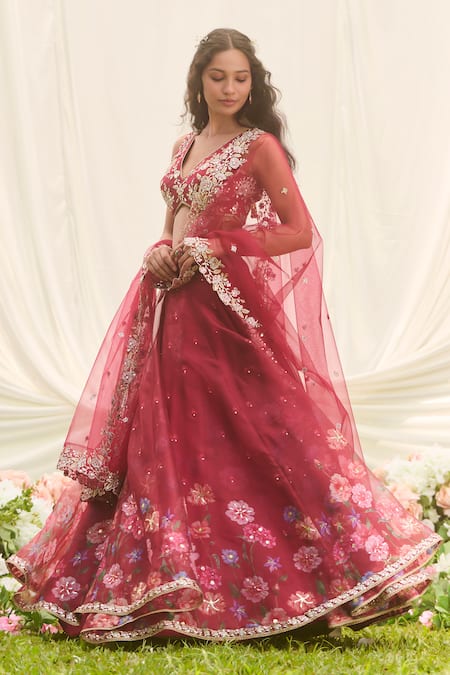 Lashkaraa Red Net, Organza Sequins, Embroidery V-neck Floral Lehenga Set at Aza Fashions Lashkaraa_Red Net, Organza Sequins, Embroidery V-neck Floral Lehenga Set _at_Aza_Fashions