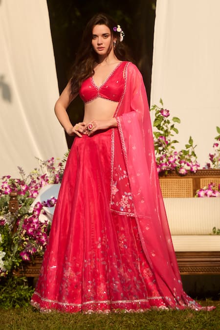 LASHKARAA Pink Net, Organza Sequins, Embroidery Round Neck Hot Classic Lehenga Set 