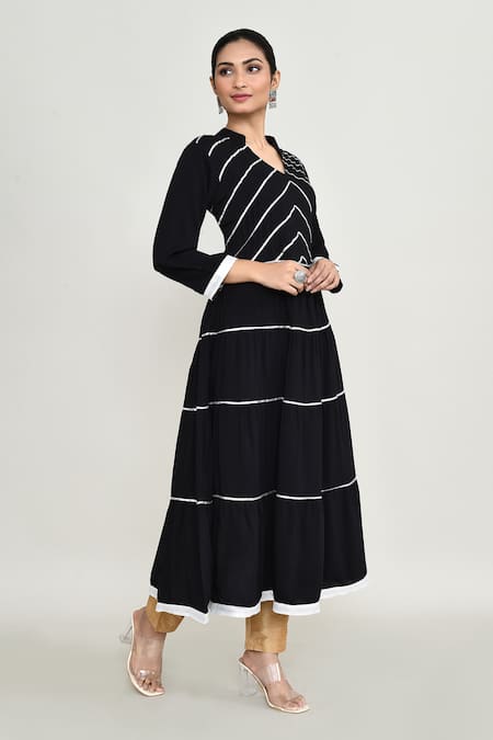 Buy_Abbaran_Black Rayon Embroidery V-neck Long Kurti 
