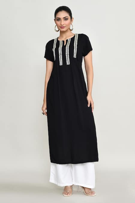 Abbaran Black Rayon Embroidery Keyhole Neck Long Tunic 