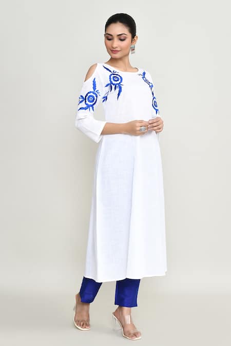 Shop_Abbaran_White Rayon Embroidery Round Neck Cold Shoulder Kurta _Online_at_Aza_Fashions