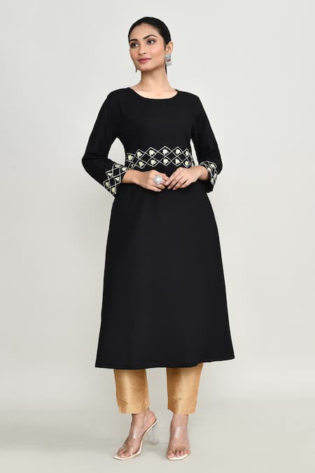 Buy_Abbaran_Black Rayon Embroidery Round Neck Long Tunic 