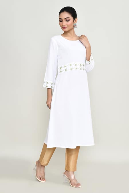 Abbaran_White Rayon Embroidery Round Neck Tunic _at_Aza_Fashions