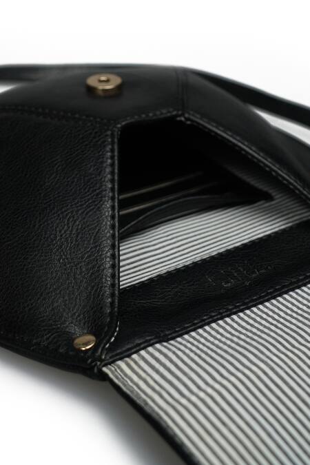 Miri_Black Embroidery Designer White Daisy Sling Bag _Online_at_Aza_Fashions