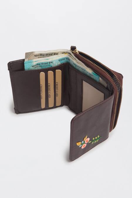 Buy_Miri_Brown Embroidery Peekaboo Wallet 
