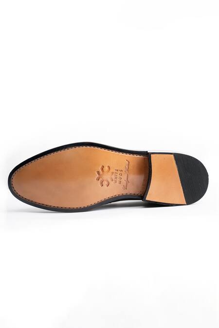 Buy_Whitemuds_Burgundy Vaasa Monks _Online_at_Aza_Fashions