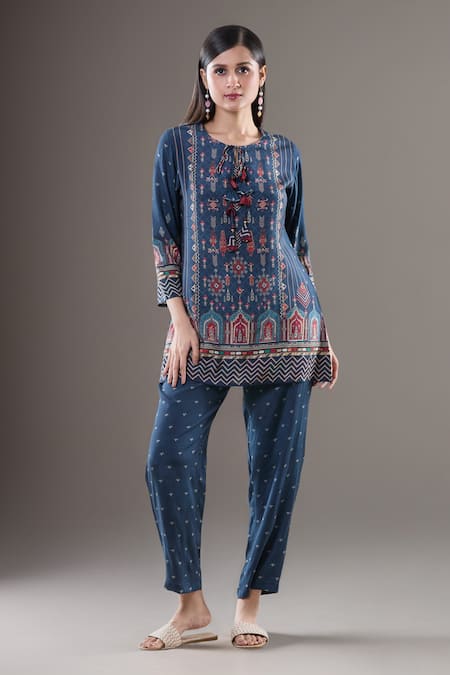 Naintara Bajaj Short Tunic & Pant Set 