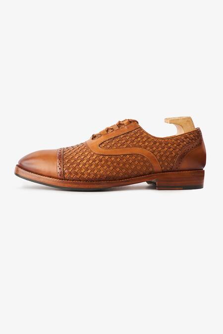 Buy_Whitemuds_Tan Cashel Woven Oxfords _Online_at_Aza_Fashions