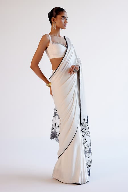 Buy Devnaagri Ivory Modal, Silk Organza, Satin Embroidery Round Neck Floral Saree Set Online at Aza Fashions Buy_Devnaagri_Ivory Modal, Silk Organza, Satin Embroidery Round Neck Floral Saree Set _Online_at_Aza_Fashions