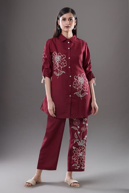 Samyukta Singhania Floral Embroidered Tunic & Pant Set 