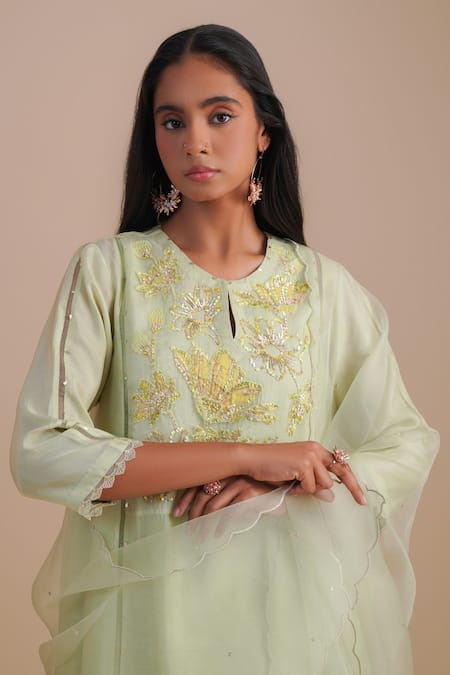 Buy One Not Two Green Silk Organza Sequins Embroidered Dupatta Online at Aza Fashions Buy_One Not Two_Green Silk Organza Sequins Embroidered Dupatta _Online_at_Aza_Fashions