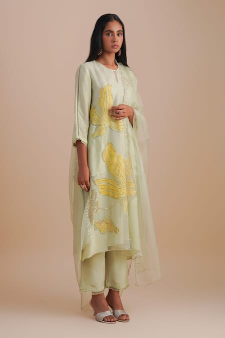 Buy_One Not Two_Green Silk Organza Sequins Scalloped Embroidered Dupatta _Online_at_Aza_Fashions