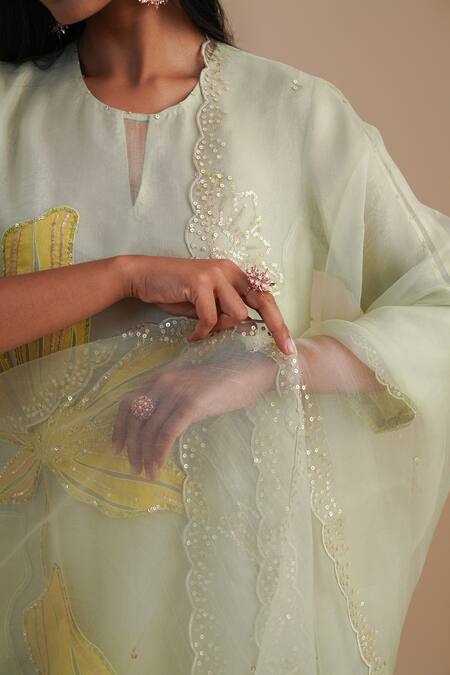 One Not Two_Green Silk Organza Sequins Scalloped Embroidered Dupatta _at_Aza_Fashions