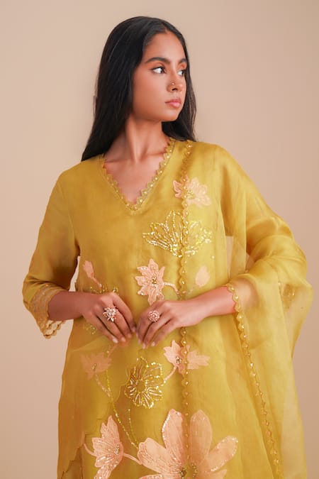 Buy One Not Two Yellow Silk Organza Embroidery Floral Lace Dupatta Online at Aza Fashions Buy_One Not Two_Yellow Silk Organza Embroidery Floral Lace Dupatta _Online_at_Aza_Fashions