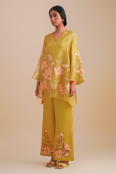 Buy One Not Two Yellow Silk, Organza, Satin Applique, Sequins V-neck Floral Kurta Set Online at Aza Fashions Buy_One Not Two_Yellow Silk, Organza, Satin Applique, Sequins V-neck Floral Kurta Set _Online_at_Aza_Fashions