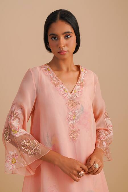 One Not Two Pink Silk Organza, Viscose, Crepe Applique, Sequins V-neck Floral Kurta Set at Aza Fashions One Not Two_Pink Silk Organza, Viscose, Crepe Applique, Sequins V-neck Floral Kurta Set _at_Aza_Fashions