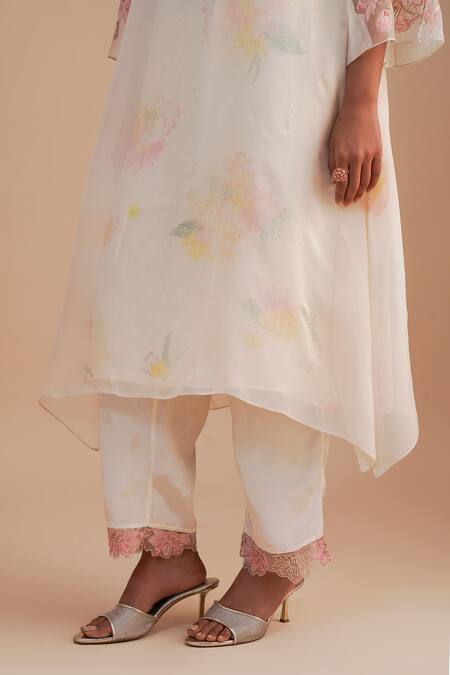 Shop One Not Two White Silk Organza, Crepe Applique, Sequins V-neck Floral Kurta Set Online at Aza Fashions Shop_One Not Two_White Silk Organza, Crepe Applique, Sequins V-neck Floral Kurta Set _Online_at_Aza_Fashions