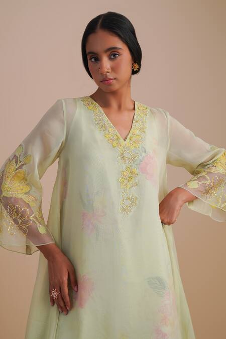 One Not Two Green Silk Organza, Crepe Applique, Sequins V-neck Floral Kurta Set at Aza Fashions One Not Two_Green Silk Organza, Crepe Applique, Sequins V-neck Floral Kurta Set _at_Aza_Fashions