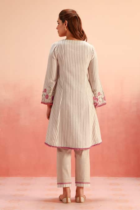 Shop Dohr India Beige Embroidery, Sequins V-neck Striped Kurta Pant Dupatta Set at Aza Fashions Shop_Dohr India_Beige Embroidery, Sequins V-neck Striped Kurta Pant Dupatta Set _at_Aza_Fashions