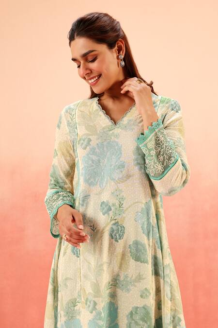 Dohr India Green Embroidery V-neck Floral Print Kurta Pant Set Online at Aza Fashions Dohr India_Green Embroidery V-neck Floral Print Kurta Pant Set _Online_at_Aza_Fashions