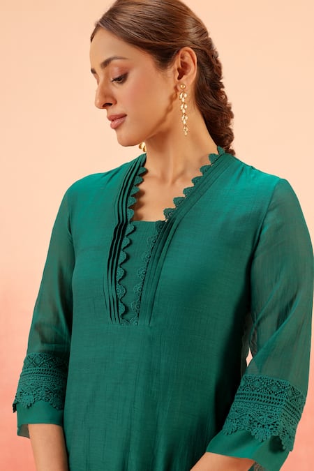 Dohr India_Emerald Green Cotton, Silk Lace Round Neck Kurta Set _at_Aza_Fashions