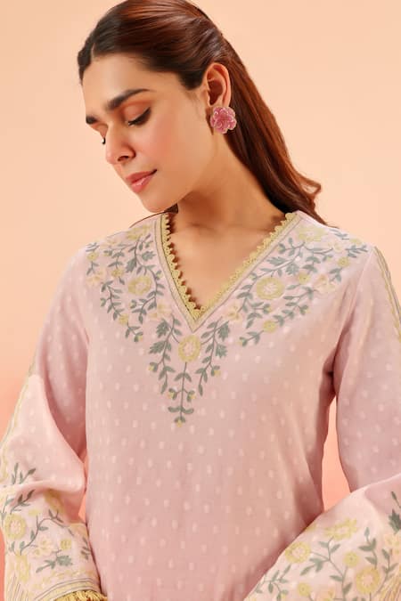Dohr India Pink Jacquard, Cotton Embroidery Split V-neck Kurta Pant Dupatta Set at Aza Fashions Dohr India_Pink Jacquard, Cotton Embroidery Split V-neck Kurta Pant Dupatta Set _at_Aza_Fashions