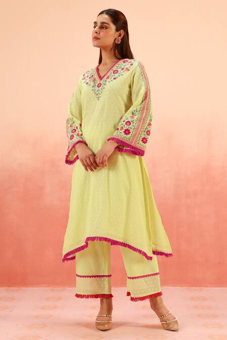 Buy Dohr India Green Jacquard Embroidery, Fringe V-neck Lime High-low Kurta Set With Dupatta Online at Aza Fashions Buy_Dohr India_Green Jacquard Embroidery, Fringe V-neck Lime High-low Kurta Set With Dupatta _Online_at_Aza_Fashions