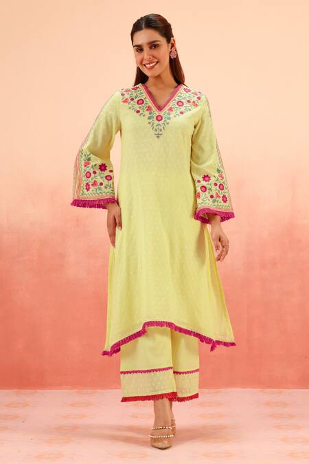 Shop Dohr India Green Jacquard Embroidery, Fringe V-neck Lime High-low Kurta Set With Dupatta Online at Aza Fashions Shop_Dohr India_Green Jacquard Embroidery, Fringe V-neck Lime High-low Kurta Set With Dupatta _Online_at_Aza_Fashions