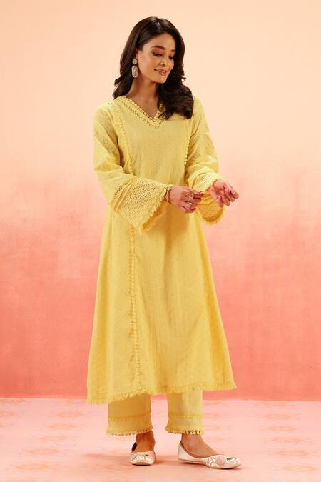 Dohr India Yellow Organza Embroidery V-neck Kurta Pant Dupatta Set Online at Aza Fashions Dohr India_Yellow Organza Embroidery V-neck Kurta Pant Dupatta Set _Online_at_Aza_Fashions