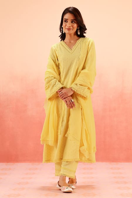 Dohr India Yellow Organza Embroidery V-neck Kurta Pant Dupatta Set at Aza Fashions Dohr India_Yellow Organza Embroidery V-neck Kurta Pant Dupatta Set _at_Aza_Fashions