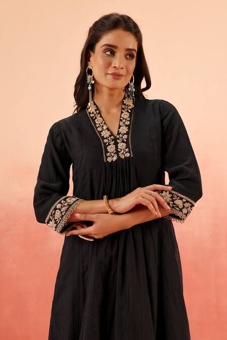 Buy_Dohr India_Black Cotton, Silk, Modal, Viscose Embroidery V-neck Kurta Pant Dupatta Set _Online_at_Aza_Fashions
