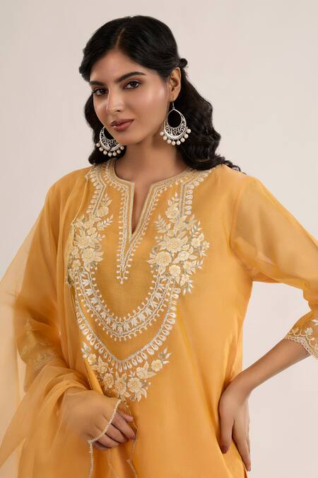 Buy_saina kapoor_Orange Chanderi, Satin, Organza Embroidery Split V-neck Kurta Set _Online_at_Aza_Fashions