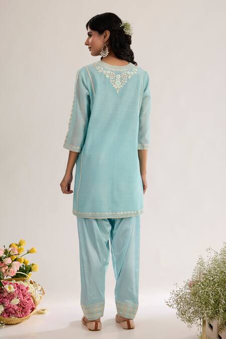 saina kapoor Blue Chanderi, Satin, Organza Embroidery Split V-neck Powder Kurta Set Online at Aza Fashions saina kapoor_Blue Chanderi, Satin, Organza Embroidery Split V-neck Powder Kurta Set _Online_at_Aza_Fashions