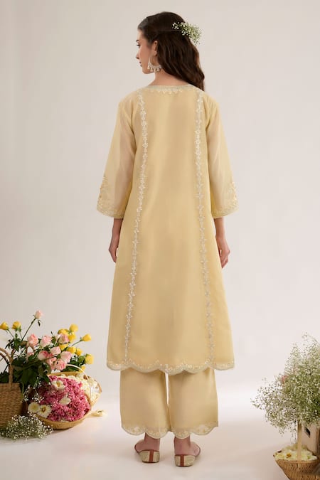 saina kapoor Chanderi Embroidered Kurta Set 