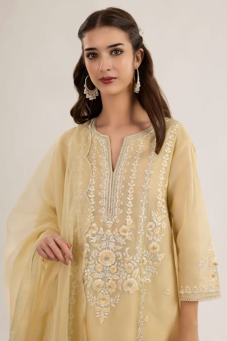 Shop_saina kapoor_Yellow Chanderi, Organza Embroidery Split V-neck Kurta Set _Online_at_Aza_Fashions