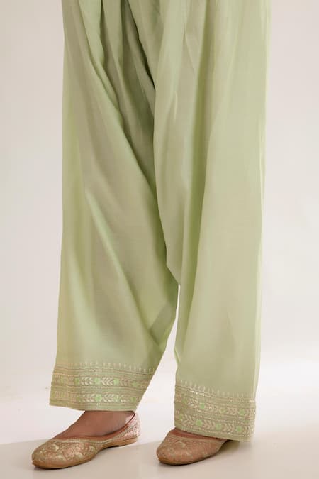 saina kapoor_Mint Chanderi, Organza Embroidery Keyhole Neck Green Kurta Set _Online_at_Aza_Fashions