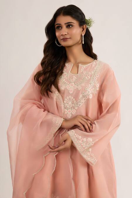 saina kapoor Blush Chanderi, Organza Embroidery Keyhole Neck Pink Kurta Set Online at Aza Fashions saina kapoor_Blush Chanderi, Organza Embroidery Keyhole Neck Pink Kurta Set _Online_at_Aza_Fashions